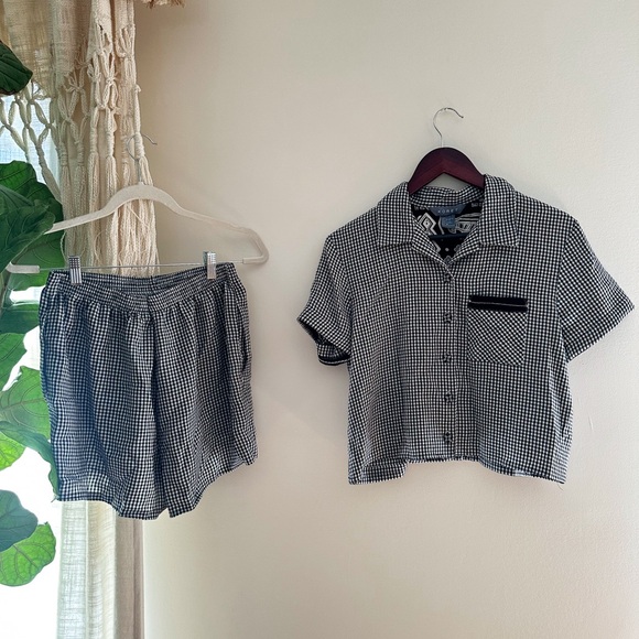 Black and White Checkered Cropped Set - Picture 5 of 7